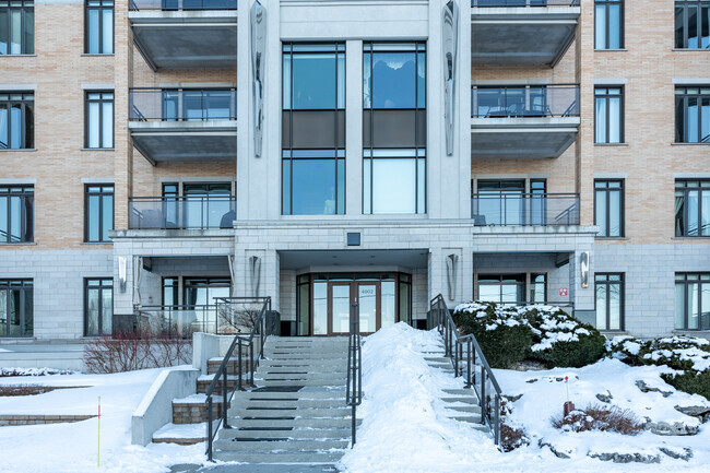 4902 Saint-Laurent St in Lévis, QC - Building Photo - Building Photo