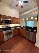 1661 Riverside Ave, Unit 320 in Jacksonville, FL - Building Photo - Building Photo