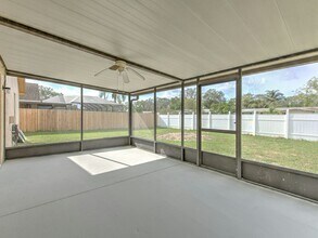 1202 Windhorst Ridge Dr in Brandon, FL - Building Photo - Building Photo