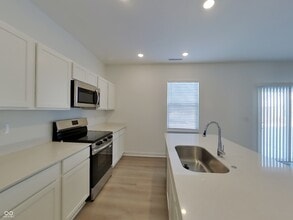 11818 Moorfield Ln in Indianapolis, IN - Building Photo - Building Photo