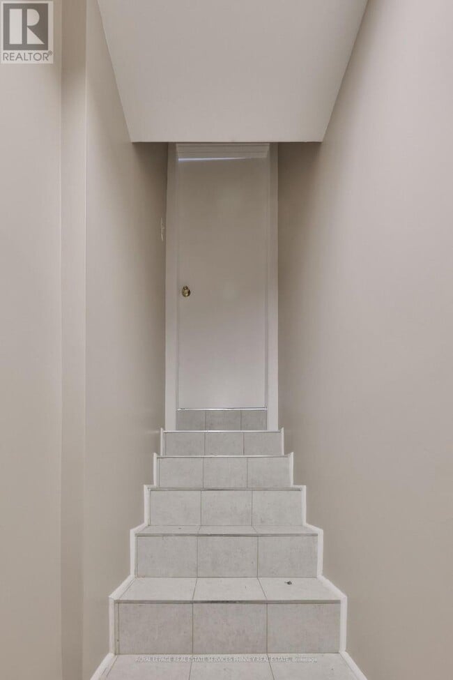 47 Washington Ave in Oakville, ON - Building Photo - Building Photo