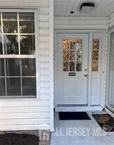 1005 Stony Brook Way in North Brunswick, NJ - Building Photo