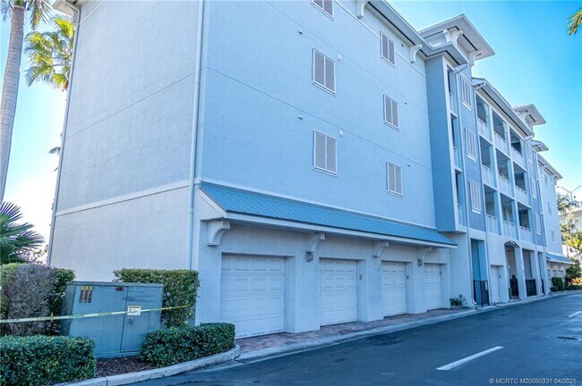 675 NW Flagler Ave in Stuart, FL - Building Photo - Building Photo