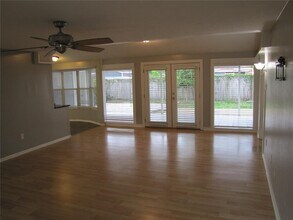 7807 N Matanzas Ave in Tampa, FL - Building Photo - Building Photo