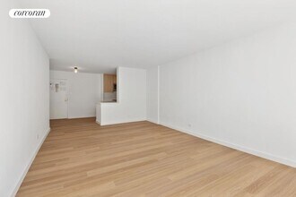 501 E 87th St in New York, NY - Building Photo - Building Photo