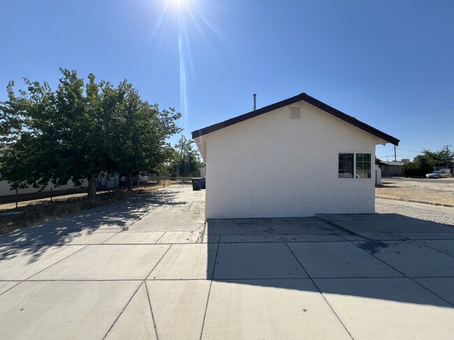property at 322 S 8th St