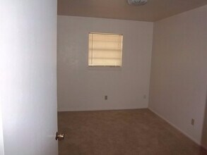 5437 47th St in Lubbock, TX - Building Photo - Building Photo