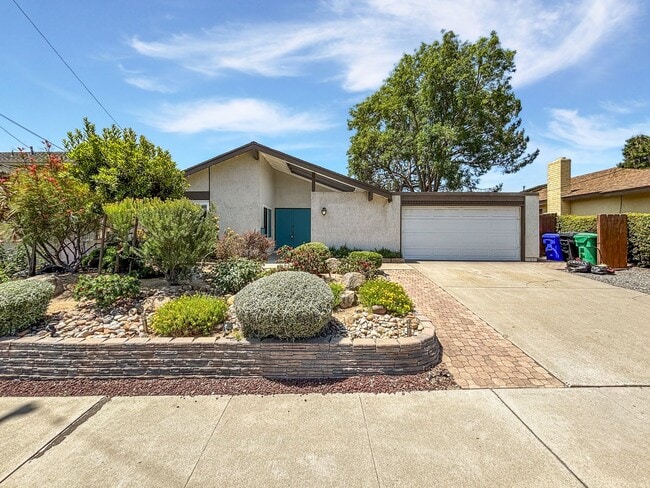property at 5515 Red River Dr