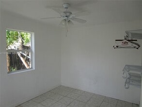 115 NE 192nd St in Miami, FL - Building Photo - Building Photo