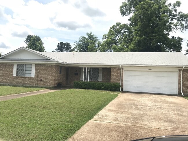 property at 2950 Clark Ln