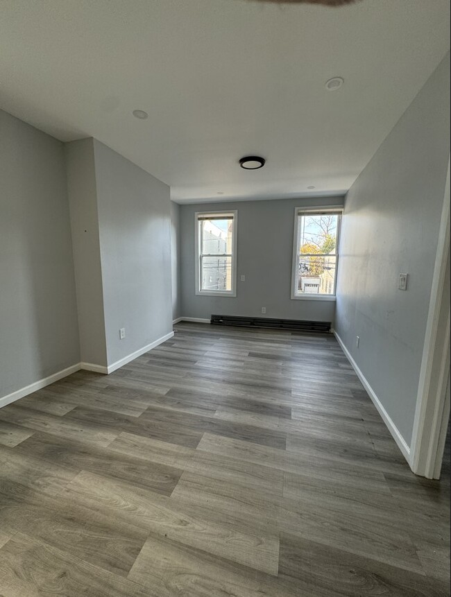 91 Stevens Ave in Jersey City, NJ - Building Photo - Building Photo