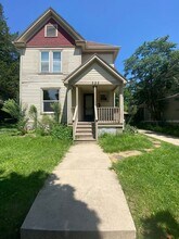 520 Church St in Iowa City, IA - Building Photo - Building Photo