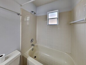 9610 N 12th St in Tampa, FL - Building Photo - Building Photo