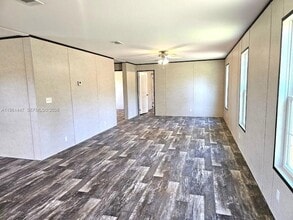 881 Woodland Blvd in Clewiston, FL - Foto de edificio - Building Photo