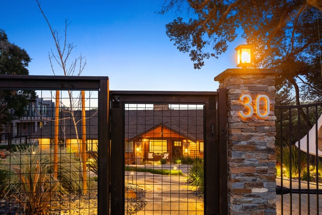 30 Castlewood Dr in Pleasanton, CA - Building Photo - Building Photo