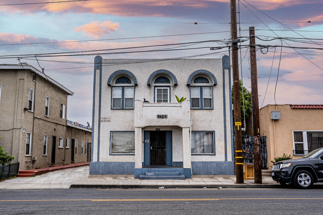 1426 Cherry Ave in Long Beach, CA - Building Photo