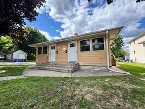 293 Page St E in St. Paul, MN - Building Photo - Building Photo