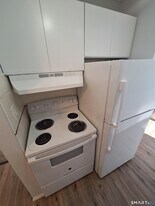 217 Hollister Ave in Bridgeport, CT - Building Photo