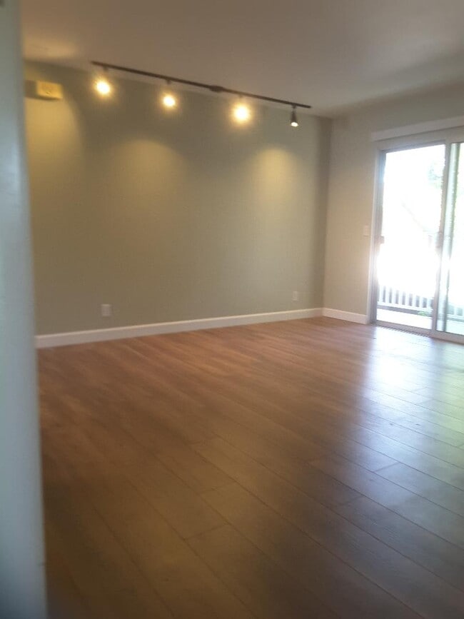 127 Pearl St, Unit 2 in Santa Cruz, CA - Foto de edificio - Building Photo