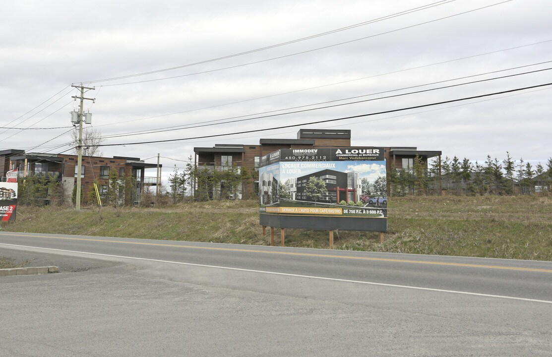Logis M in Boisbriand, QC - Building Photo