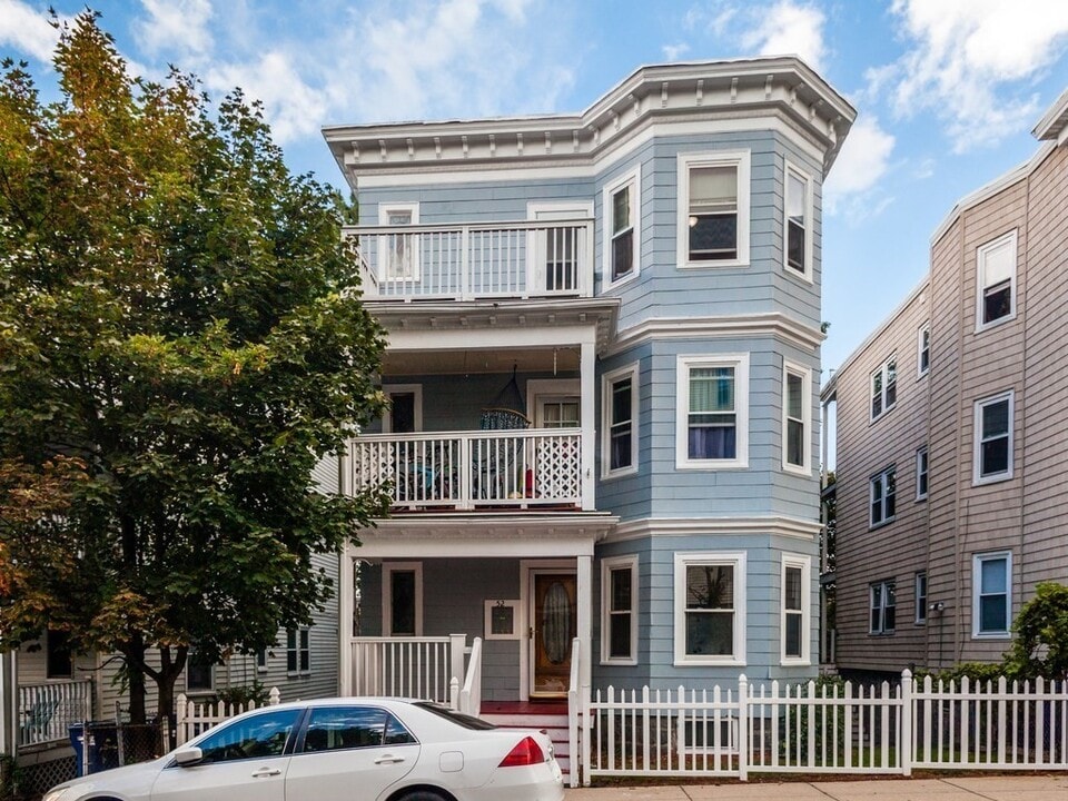 52 Percival St, Unit #1, in Boston, MA - Building Photo