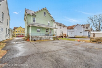 266 Rutter Ave in Kingston, PA - Building Photo - Building Photo