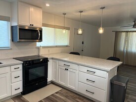 73-1119-1119 Alihilani Pl in Kailua Kona, HI - Building Photo