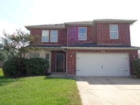 106 Hillandale Ct in Magnolia, TX - Building Photo