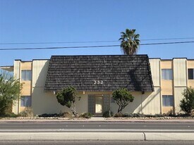 Palms Village in Visalia, CA - Building Photo