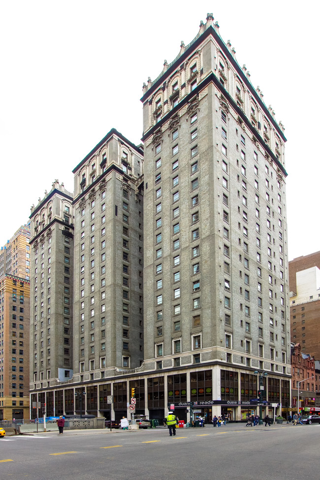 Four Park Avenue in New York, NY - Building Photo - Building Photo