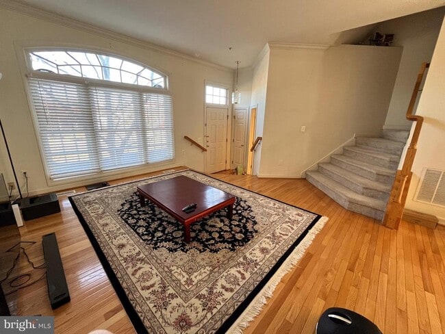 8179 Skelton Cir in Falls Church, VA - Building Photo - Building Photo