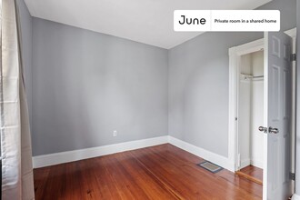 Private bedroom in 4 bed/1 bath Home in Boston, MA - Building Photo - Building Photo
