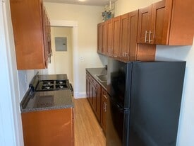 1161 Boylston St, Unit 11 in Boston, MA - Building Photo