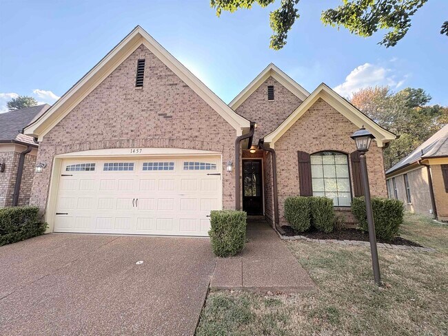 property at 1457 Lagrange Crest Rd