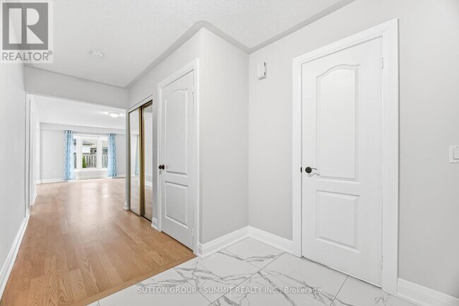 139 Genesee Dr in Oakville, ON - Building Photo - Building Photo