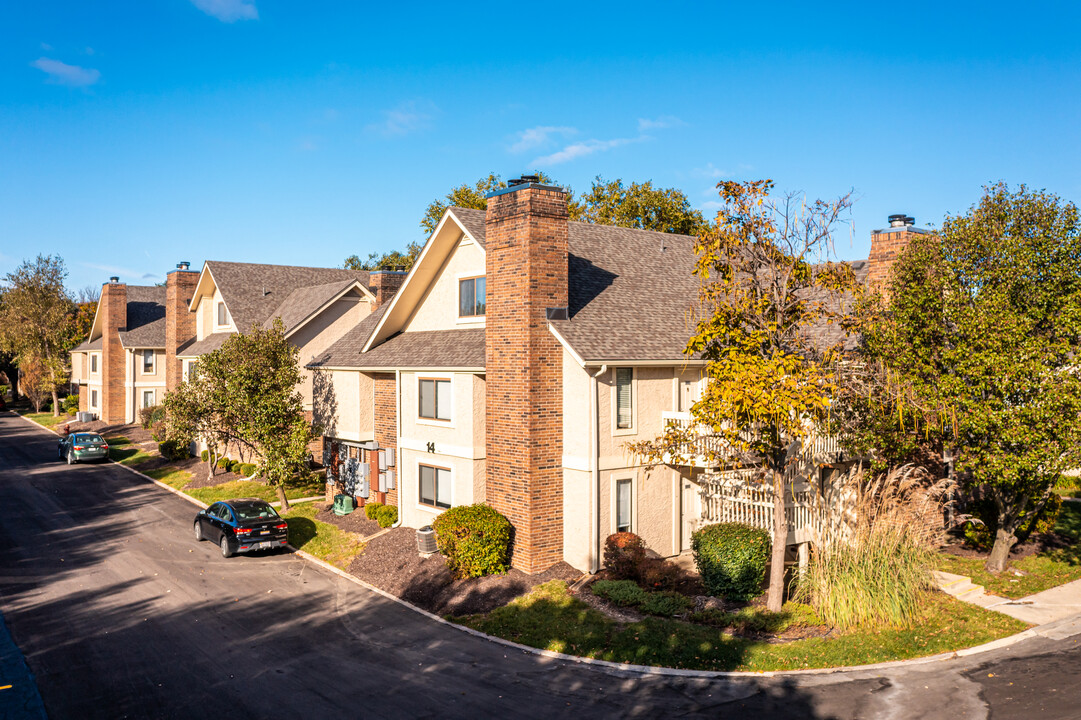 Woodcrest in Kansas City, MO - Building Photo