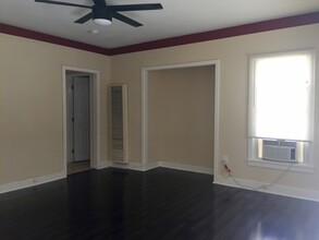 271 N Holliston Ave in Pasadena, CA - Building Photo - Building Photo
