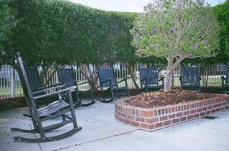 Reserve at Jacksonville Commons in Jacksonville, NC - Foto de edificio - Building Photo