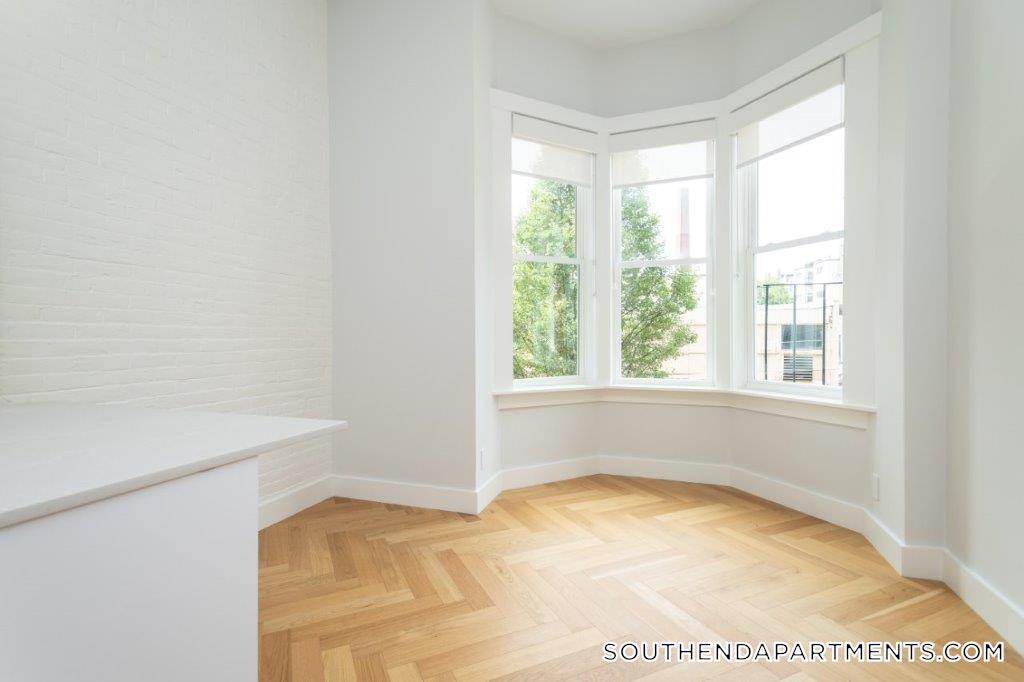 461 Massachusetts Ave in Boston, MA - Building Photo