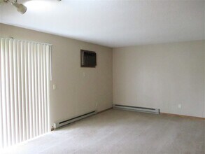2825 56th St NW, Unit B in Rochester, MN - Building Photo - Building Photo