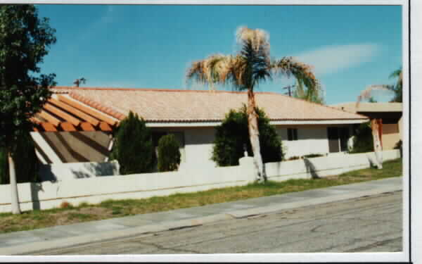 34545 Vaquero Rd in Cathedral City, CA - Foto de edificio