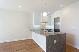 949 Natoma St in San Francisco, CA - Building Photo - Building Photo