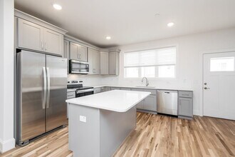 3819 Lands End Ct in Raleigh, NC - Building Photo - Building Photo