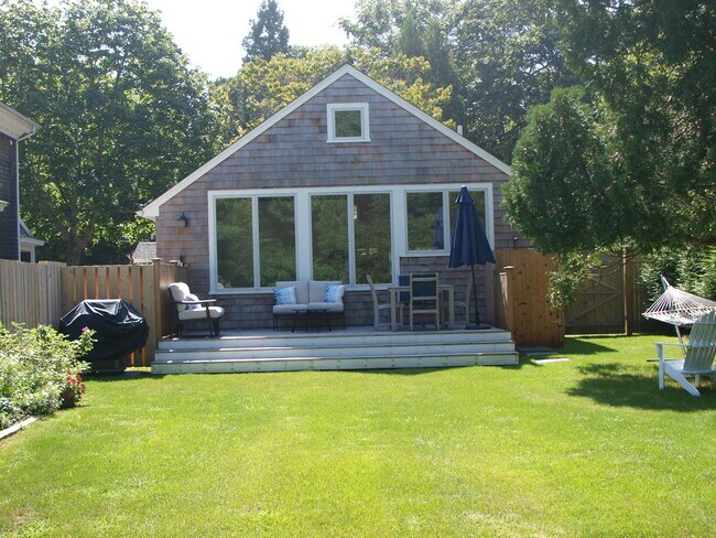 77 Georgica Rd in East Hampton, NY - Building Photo - Building Photo