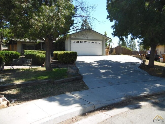 property at 101 Star Ct