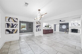 1206 Timber Ln in Friendswood, TX - Building Photo - Building Photo