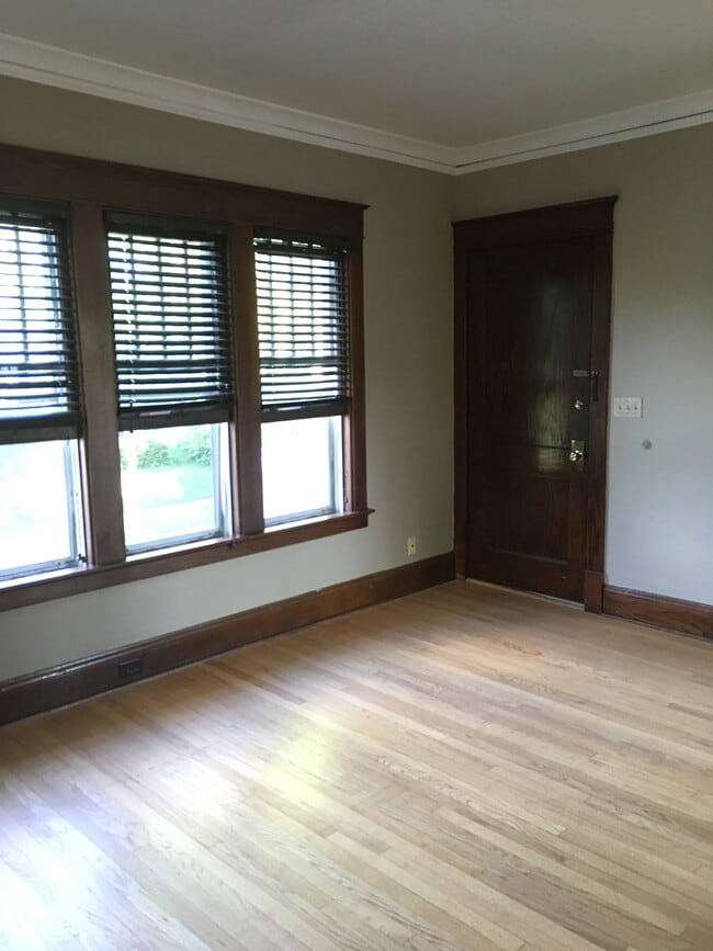 3333 N Newhall St in Milwaukee, WI - Building Photo - Building Photo