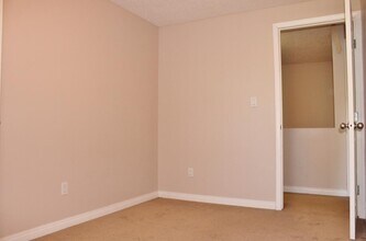 Garden Townhomes in Yellowknife, NT - Building Photo - Building Photo