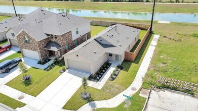 1022 Gentle Nook Dr in Beasley, TX - Building Photo - Building Photo