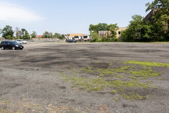 Embark at the Crossings in East Orange, NJ - Building Photo - Building Photo